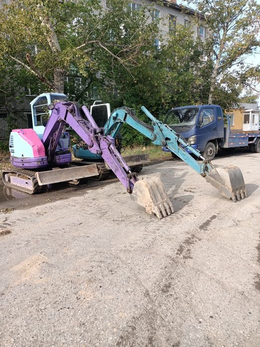 Мини экскаватор.  Вилочный погрузчик (кара). Манипулятор.