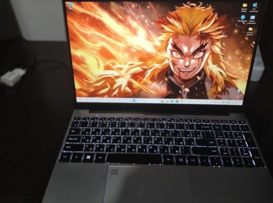 Продам ноутбук второй в подарок