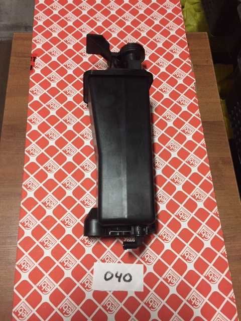 расширительный бачок радиатора