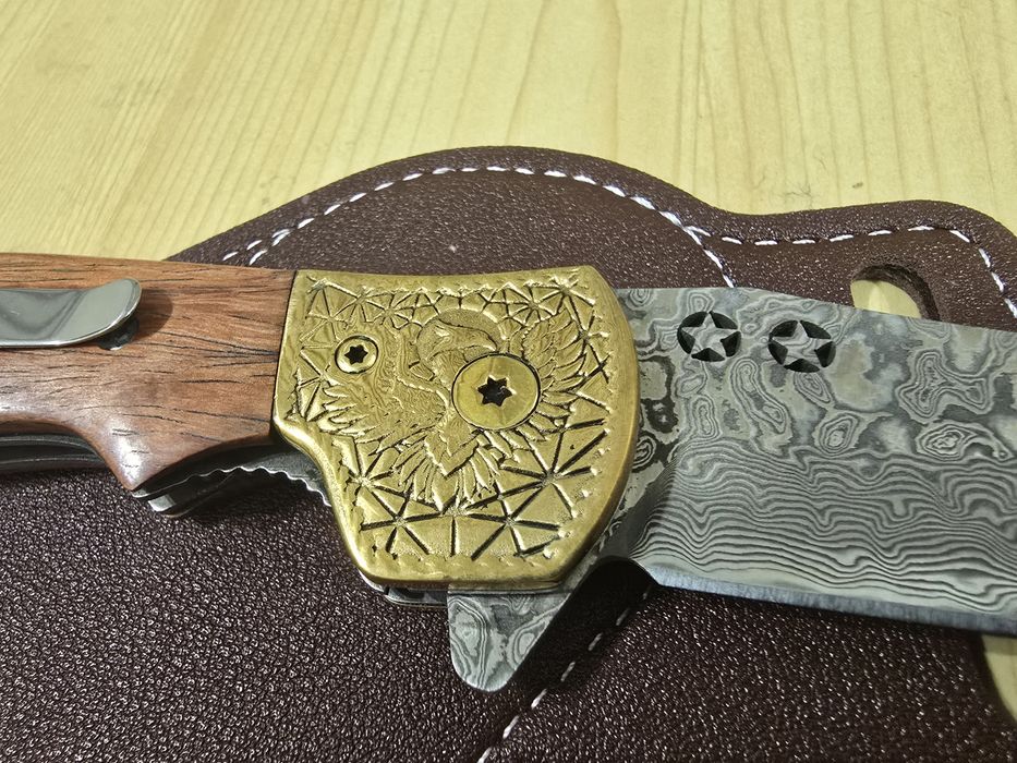 Сгъваем нож Mahogany Duke VGIO Damascus
Сгъваем нож Mahogany Duke-