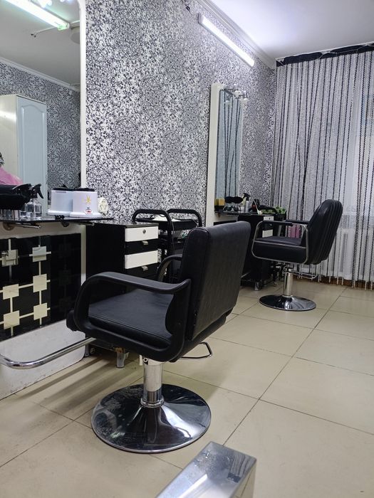 Сдам кресло парикмахерское 25000