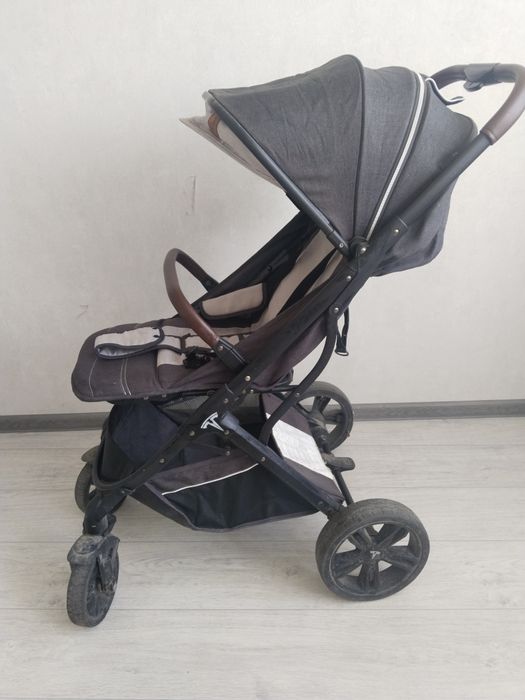 Коляска в хорошем состоянии