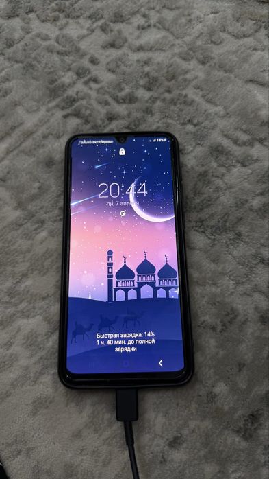 Продаётся Samsung Galaxy A50