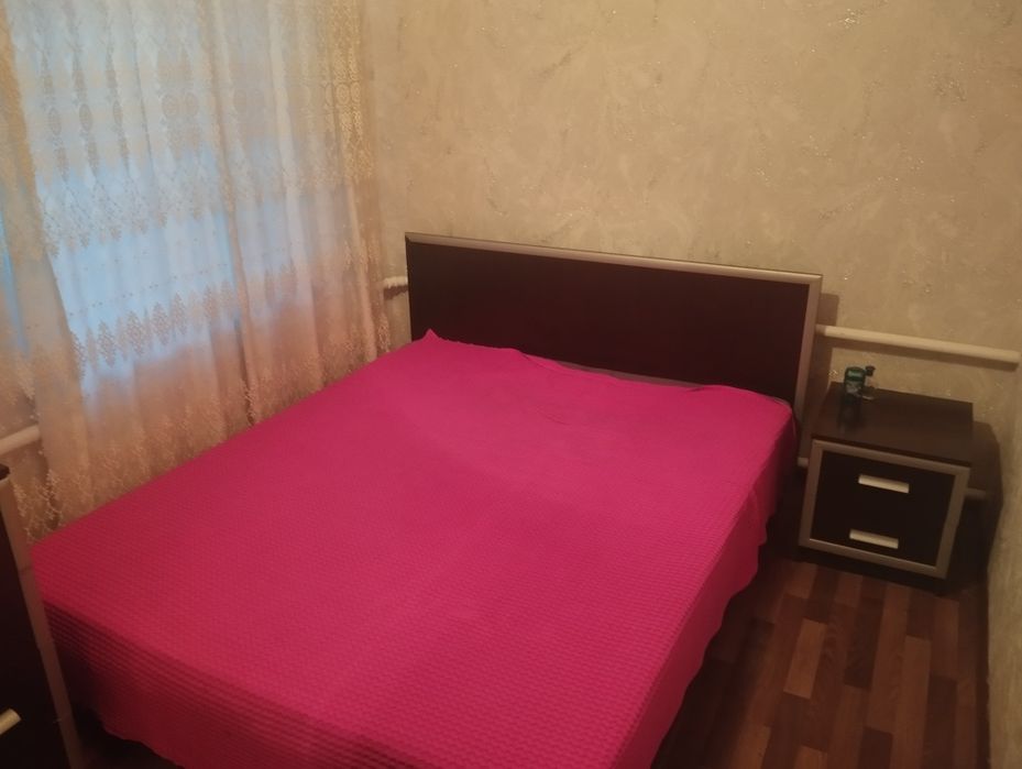 Продам спальный гарнитур