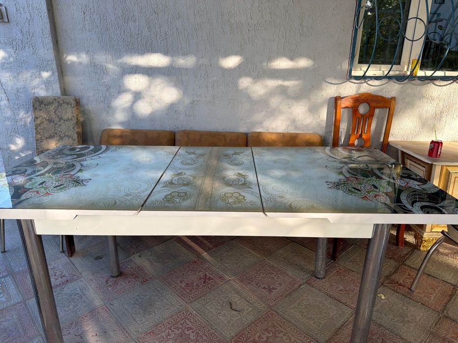 Продам кухонный стол