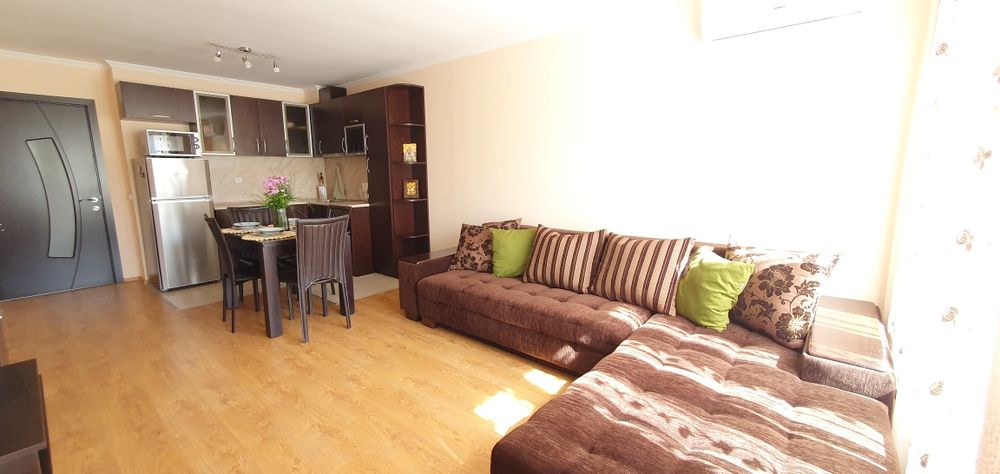 Дава се под наем Офис в Поморие - 75 кв.м за 255 € - Снимка #2