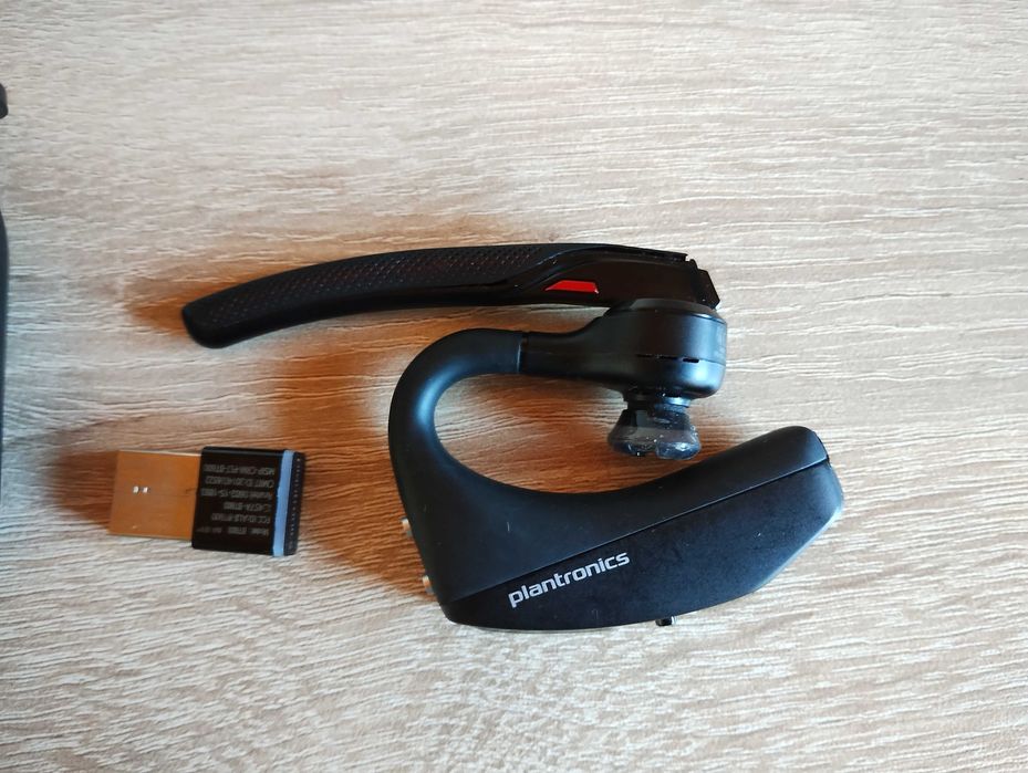 3 броя Plantronics слушалки