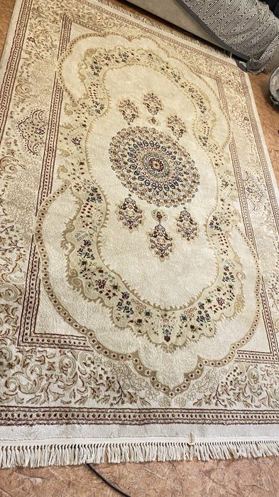 продам ковер для гостинной