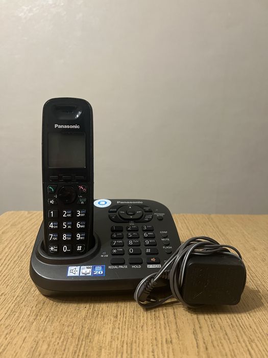 Продам стационарный телефон Panasonic в рабочем состоянии