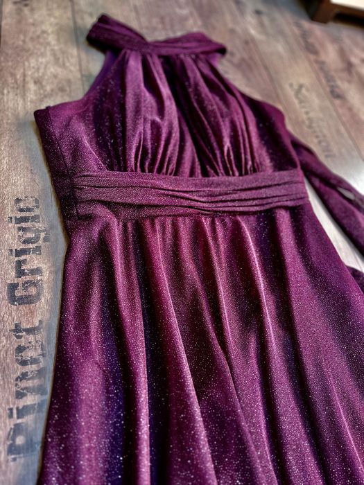 Дълга официална бляскава рокля