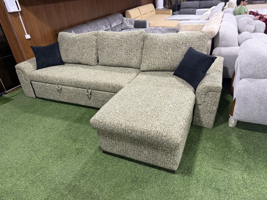 Ugolok divan ot lafesta