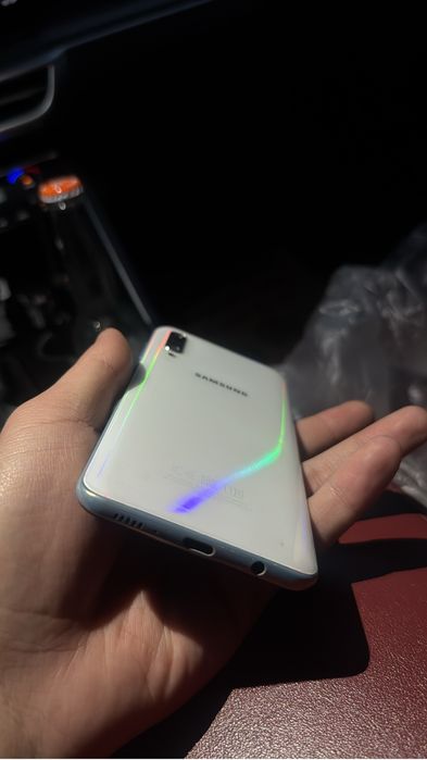 Продам телефон а50