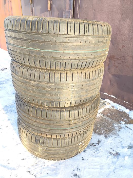 Продам комплект шин