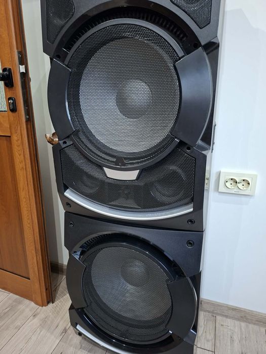 Кариоке колона Akai