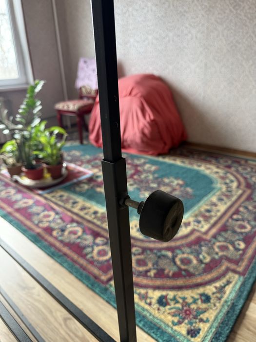 Напольная вешалка металическая