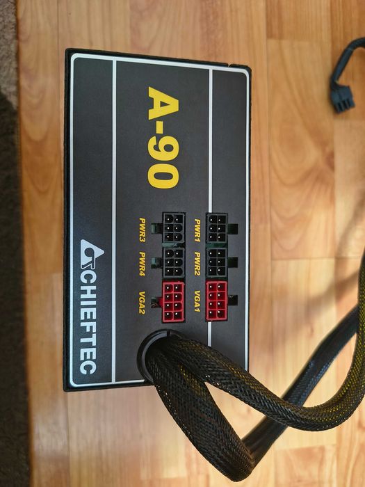 Sursa PC Chieftec 550W 90+ Gold Semi-Modulara