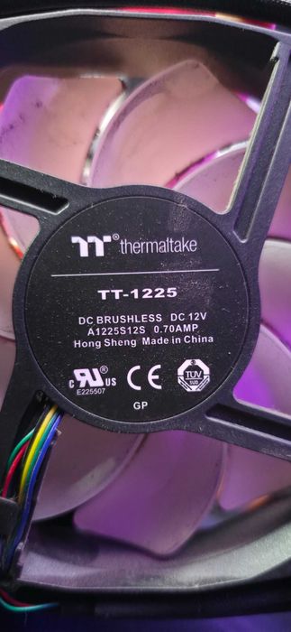 Вентиляторы Thermalright и Thermaltake для корпуса