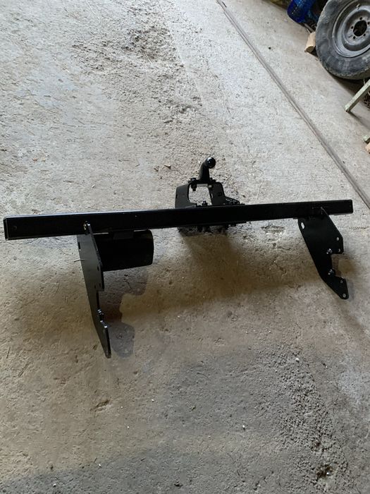 Carlig toyota hilux 2015