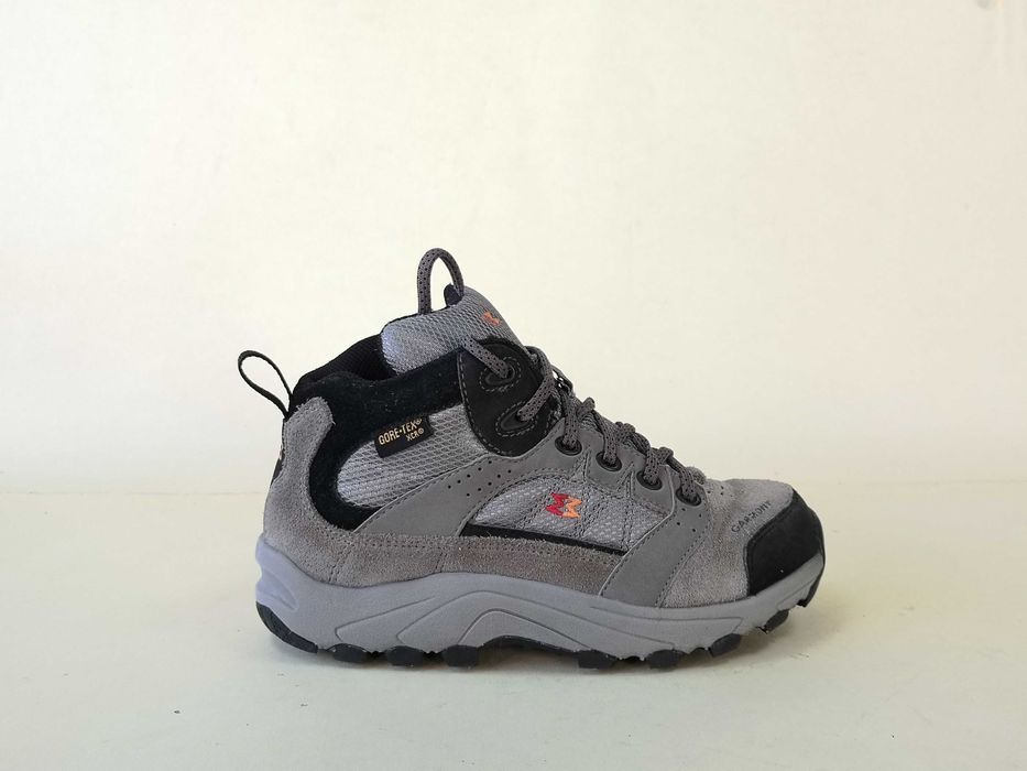 Bocanci PIELE 33 34  ghete munte copii dama GARMONT GoreTex 750 Ron