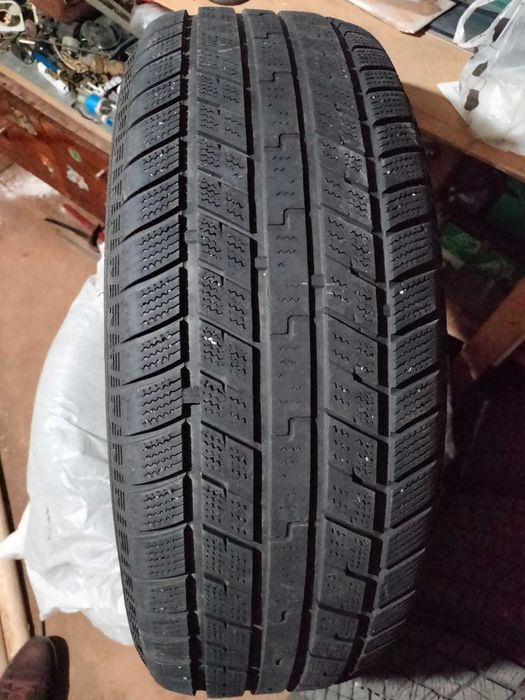 Автошины зимние 215/65 R16