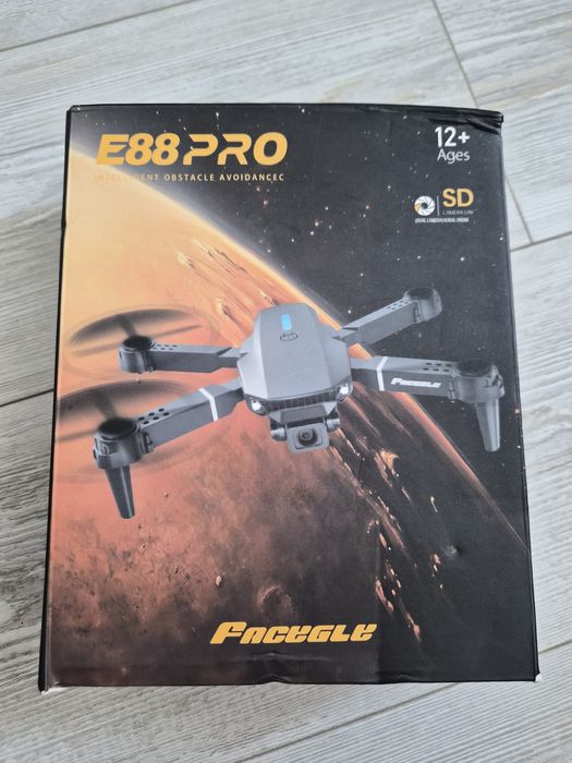 Дрон Е88Pro - сгъваем