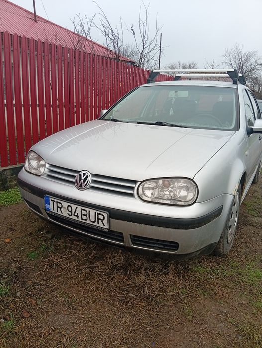 Vând golf 4 , 1.4 benzina