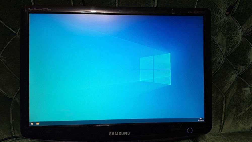 монитор samsung 20" с VGA и DVI входами