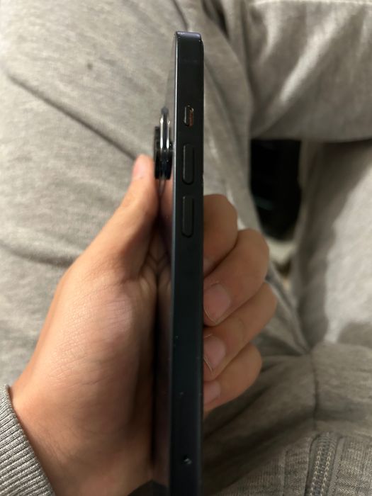 IPhone 13 128gb space black