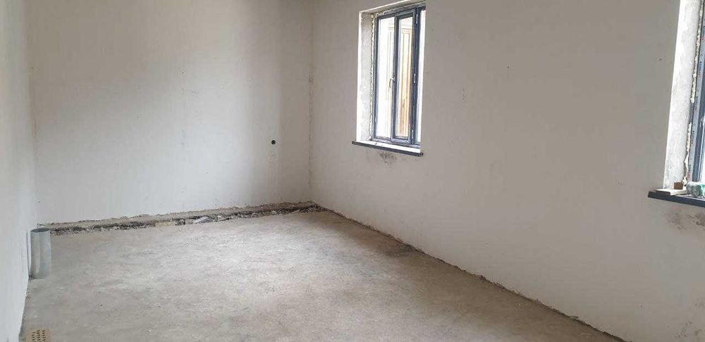 Назарбек 8 мактаб рупарасида 2та коттеж сотилади.