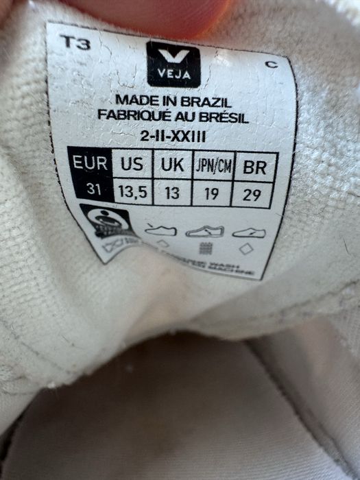 Adidasi copii marimea 31 :Veja si New Balance