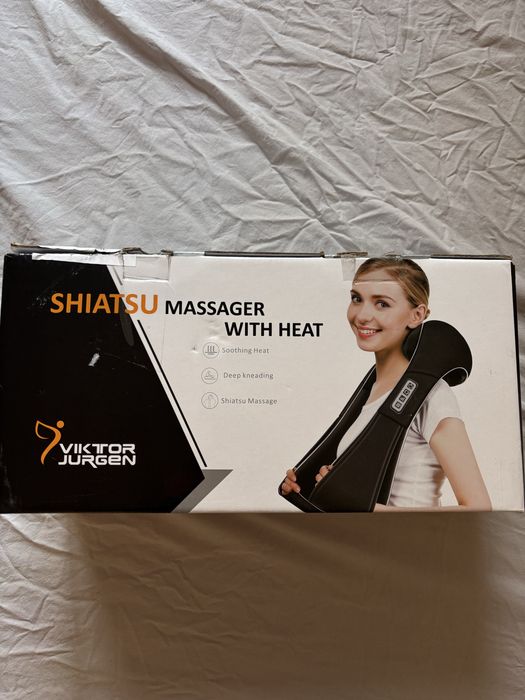 Масажор за врат с 3 степени и подгрев