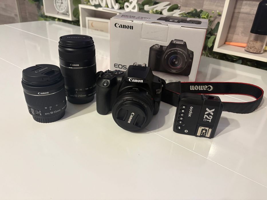 EOS 250D, обектив- 50mm/1.8f, 18.55mm, 55-250mm, синхронизатор