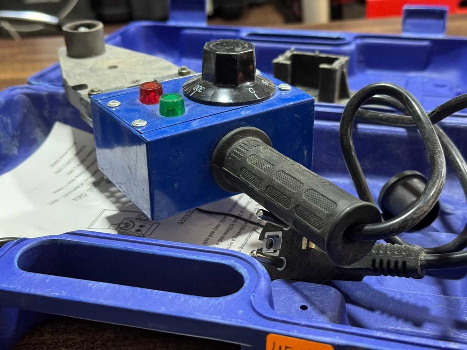 Плосък поялник 600W