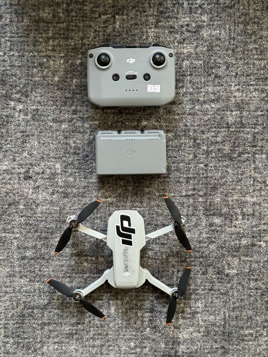 Продам дрон Dji mini 4K FLY MORE COMBO