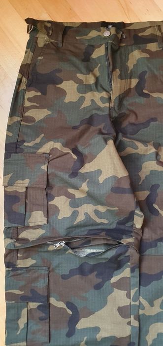 BROKEN PLANET, камуфлажен панталон, нов, S