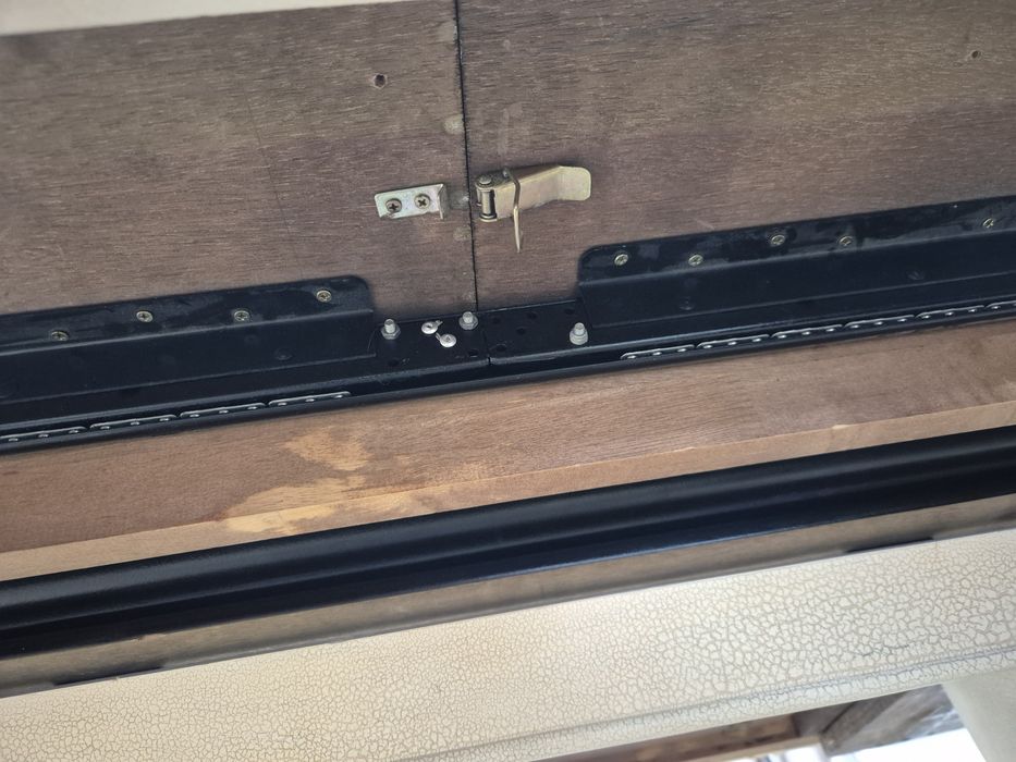 Продам стол гостийный