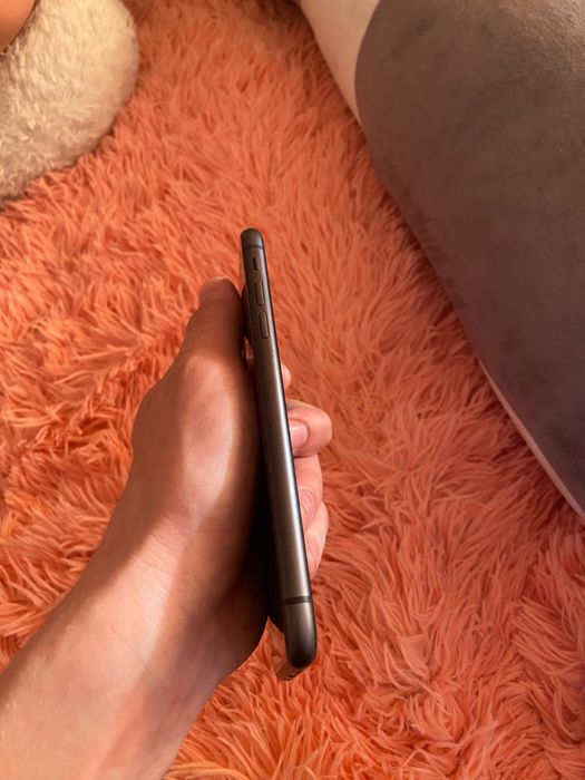 IPhone 11 б/у черный