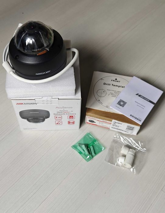 4MP IP камера с микрофон Hikvision Acusense DS-2CD2146G2-ISU