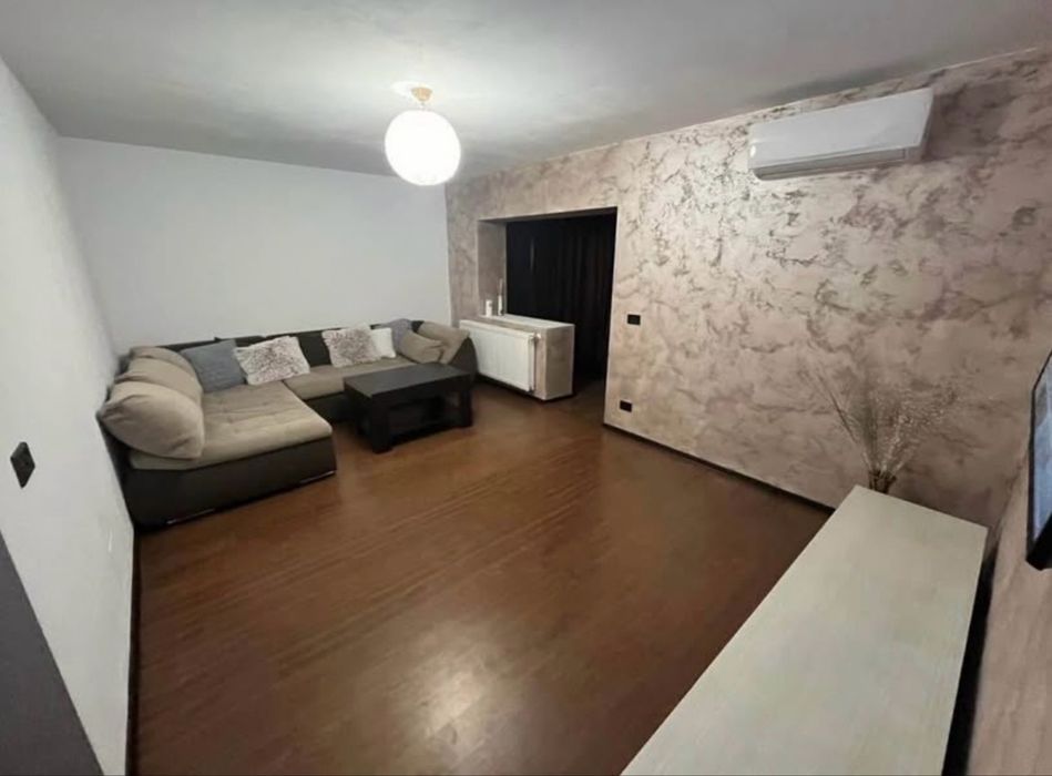 Apartamant de închiriat