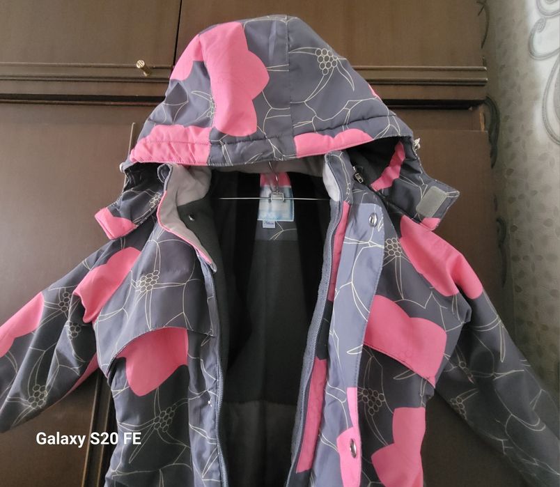 Продаётся зимний комбенизон на девочку