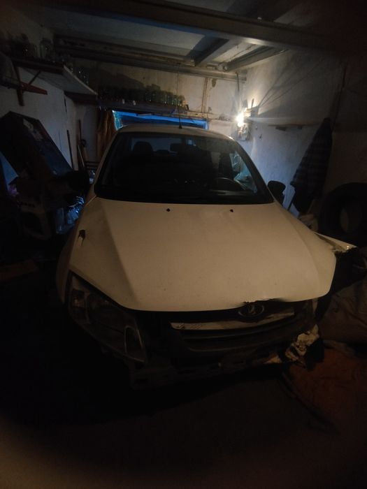 Продам машину LADA Granta 2014