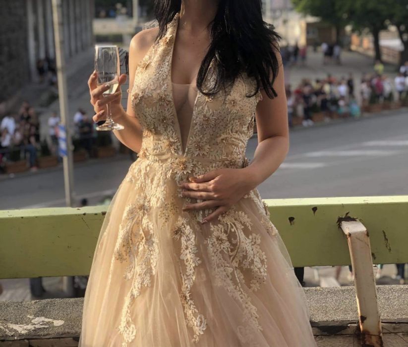 Бална рокля