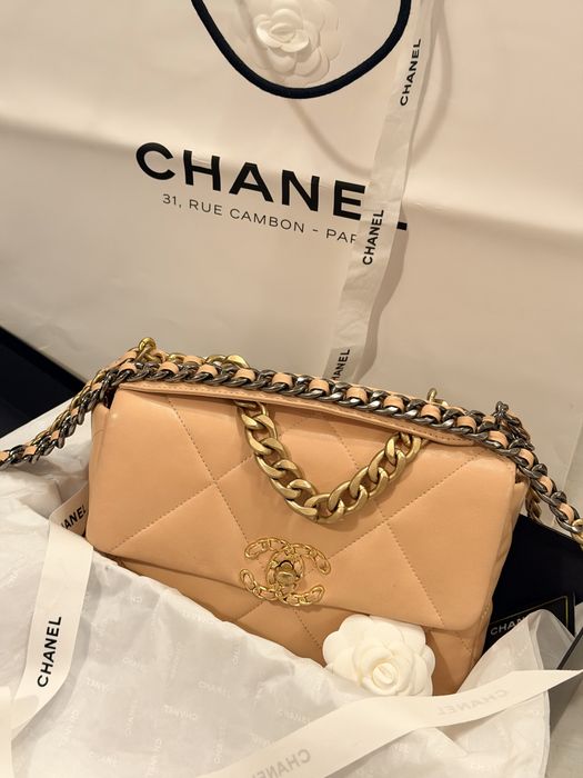CHANEL 19 Large Flap Bag Beige Lambskin | Full Set