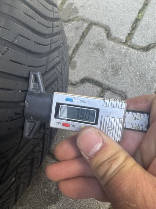 2бр всесезонни гуми Greentac 225/55/17 DOT2522 8мм грайфер