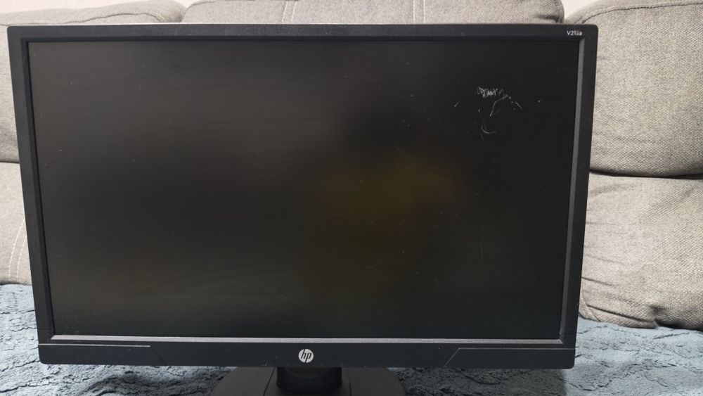 Монитор HP v213a,21 диагональ