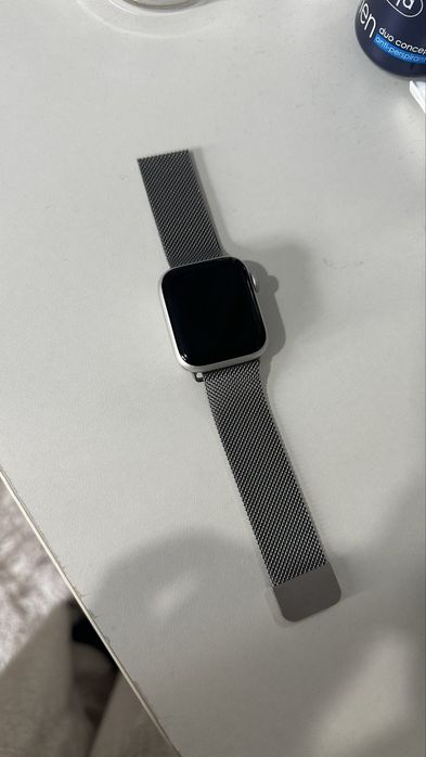 Продаю Apple Watch Se 40mm