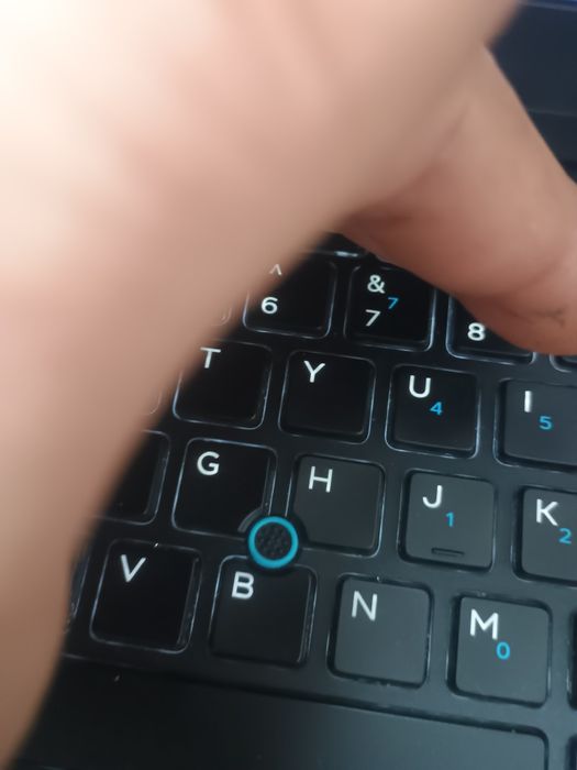 se vinde laptop ca nou