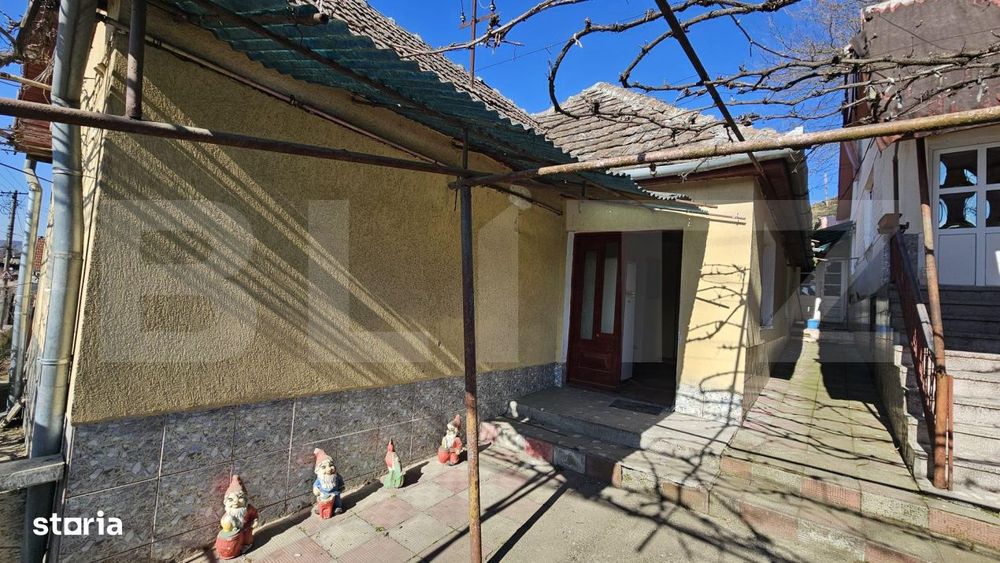 Casa 5 camere, 2 bucatarii, 140 mp, curte si gradina, zona Blaj