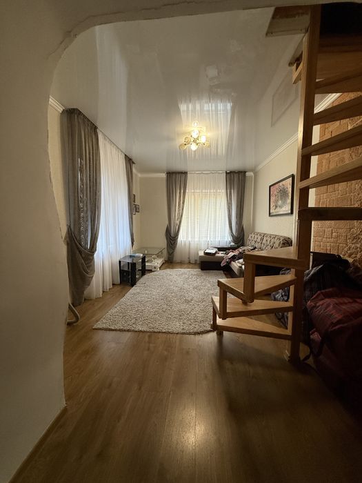 Самал 3 ,220кв/м монолит таунхаус