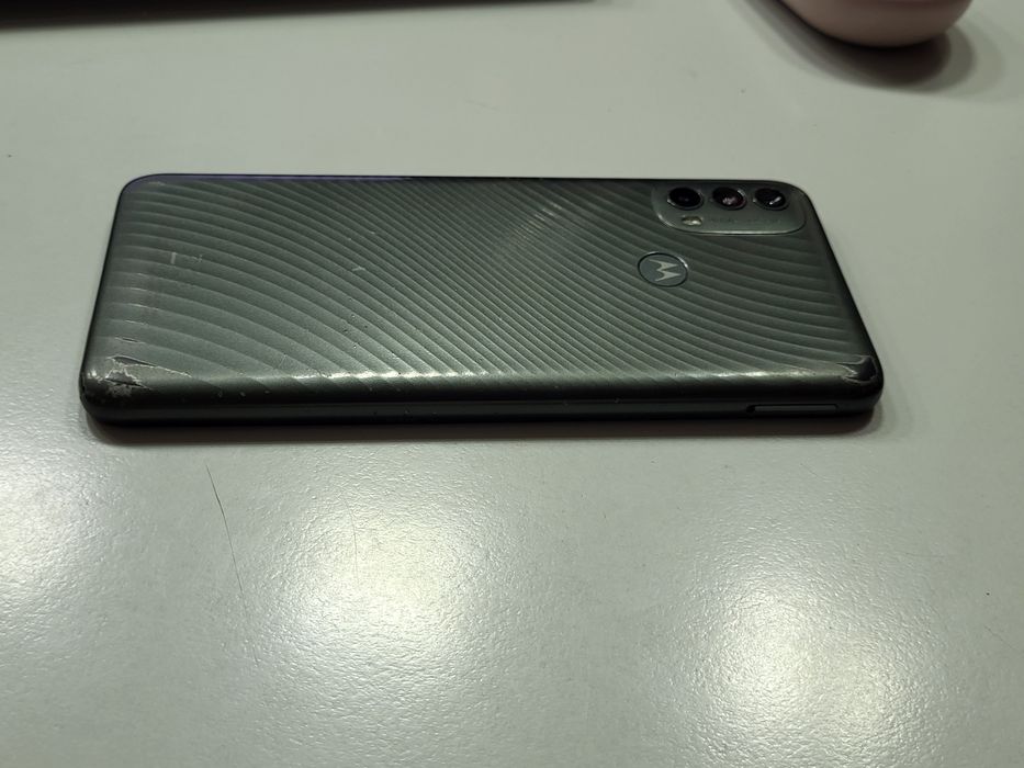 Motorola E40 In stare decenta nu e impecabil sau nou